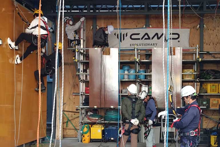 ロープ高所作業特別教育の様子