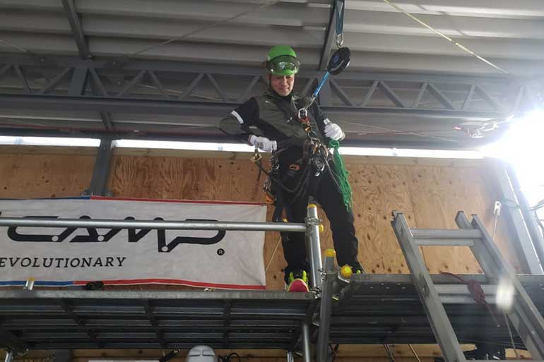 フルハーネス特別教育の様子