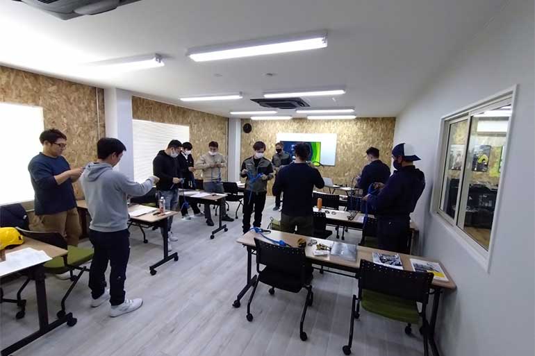ロープ高所作業特別教育の様子
