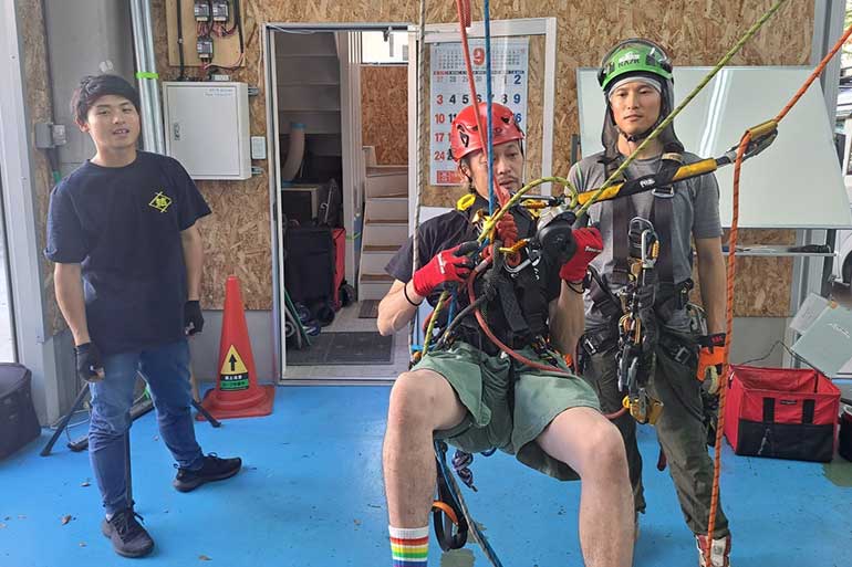 ロープ高所作業特別教育の様子