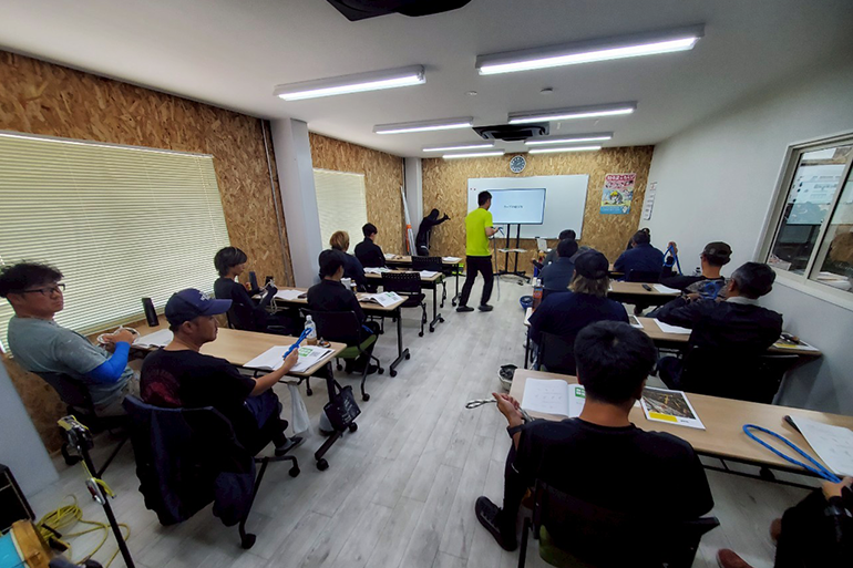 ロープ高所作業特別教育の様子