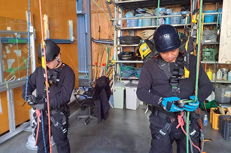 ロープ高所作業特別教育の様子