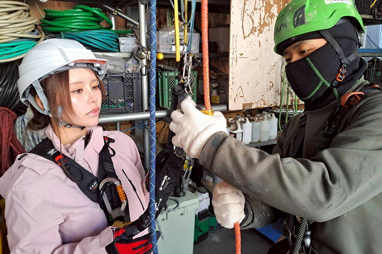 ロープ高所作業特別教育の様子