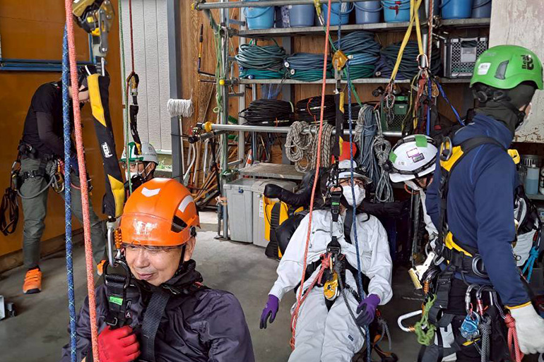 ロープ高所作業特別教育の様子